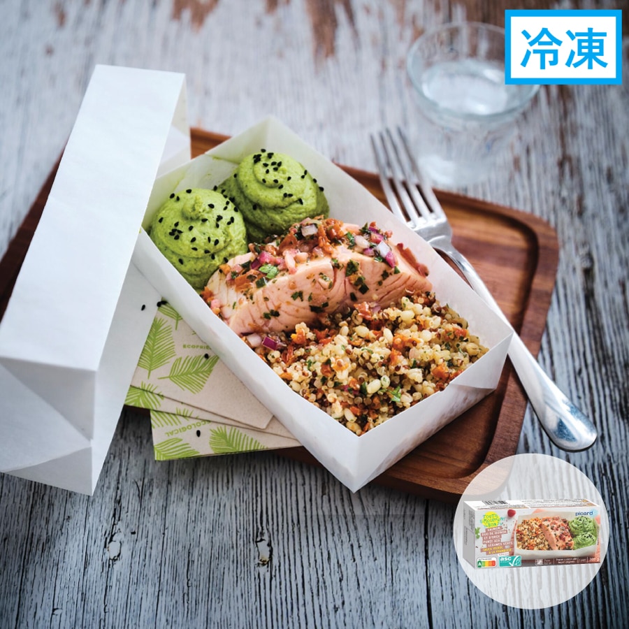 サーモンフィレ　大麦、キヌア、緑の野菜ピューレ添え