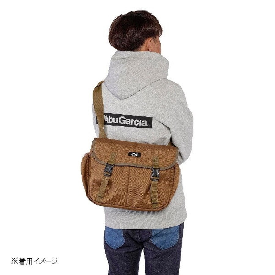 ピュアフィッシングジャパン タックルバッグ CLSショルダーバッグ コヨーテブラウン
