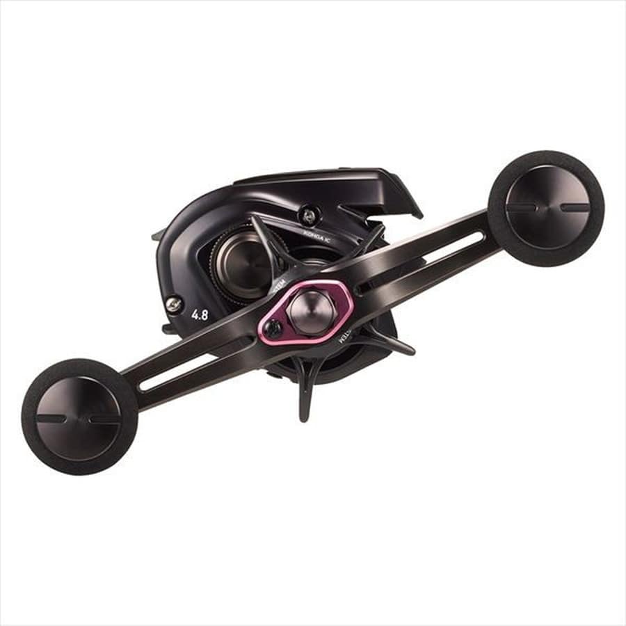 ダイワ ベイトリール 26紅牙 IC 150P(右)