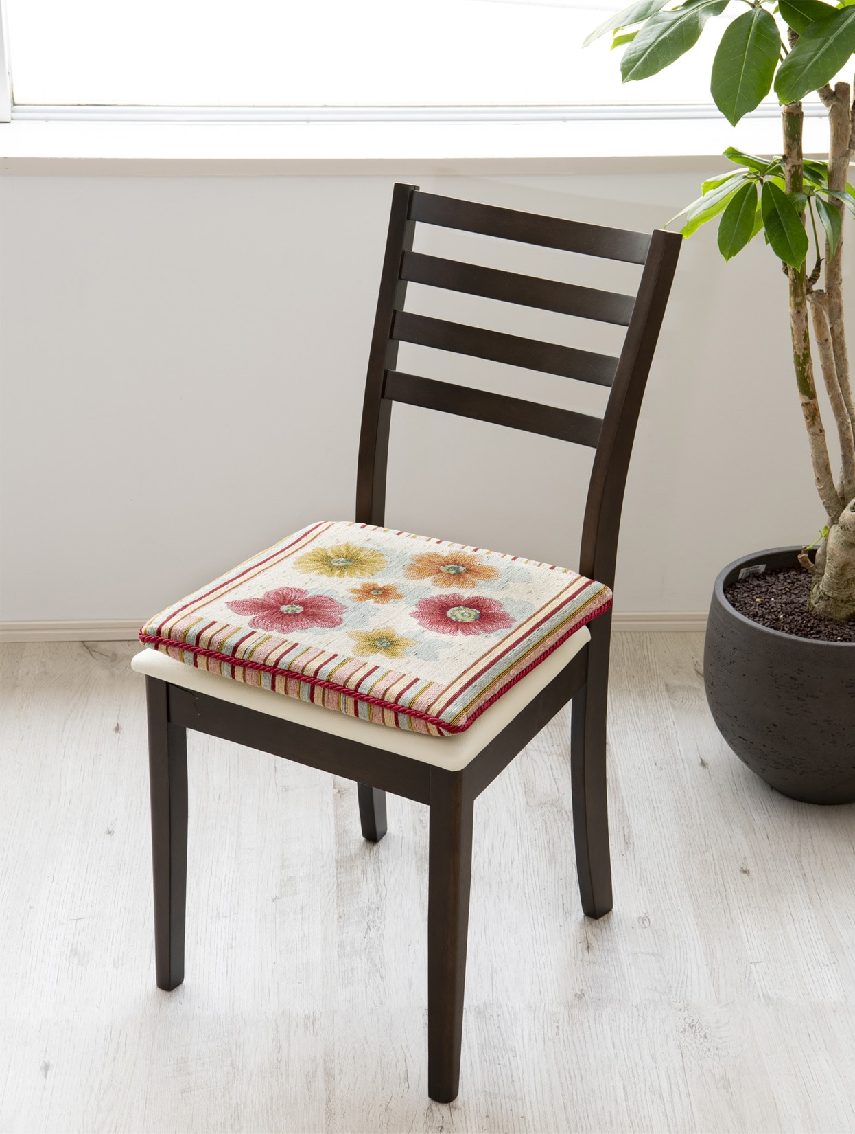 イタリア製シートクッション アネモネ（ベージュ）