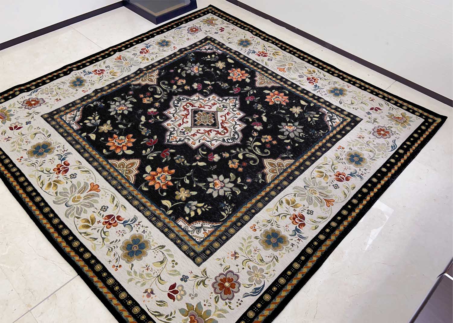 イタリア製ラグ イスタ 200×200cm (ブラック)