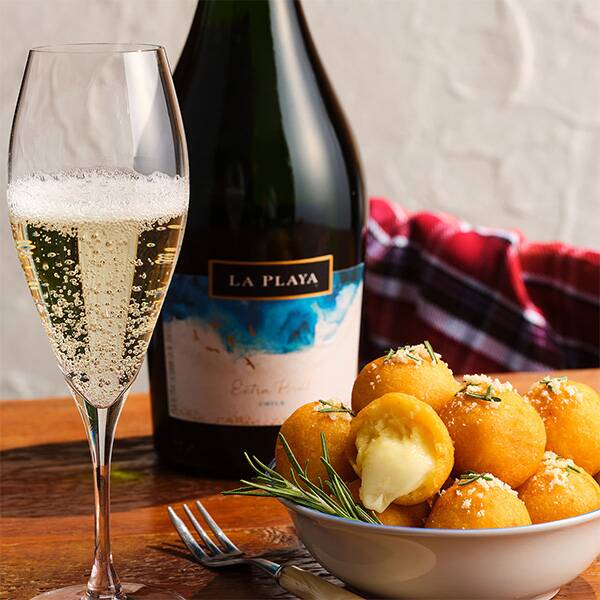 カルディ　［お酒］ラ・プラヤ　エクストラ・ブリュット（白・発泡）　750ml