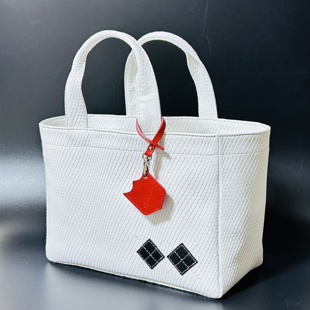 ラウンド トート バッグ 底鋲付き イリアック ゴルフ Iliac Golf 本革 ホワイト ボア