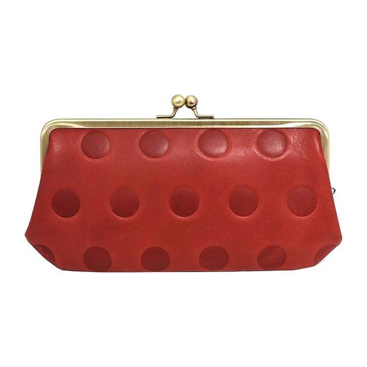 チェリーレッド