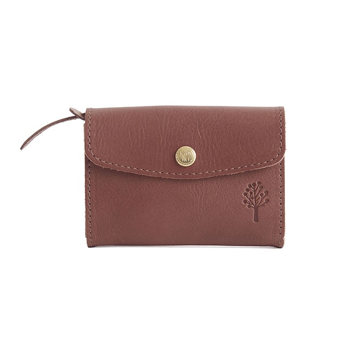 ダークブラウン