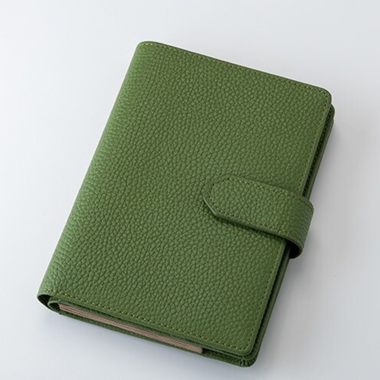 ライトグリーン