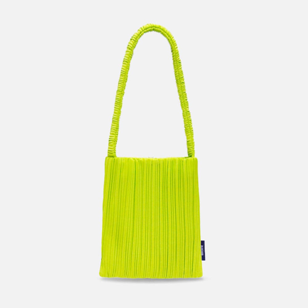 ライムグリーン