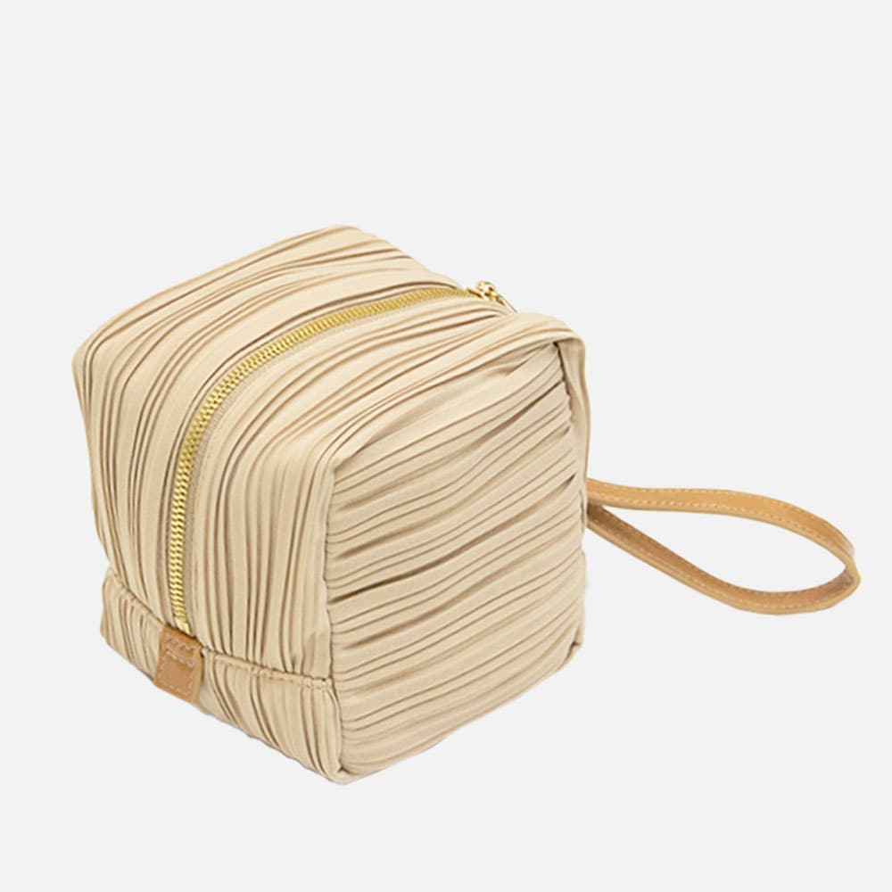 シャンパンベージュ