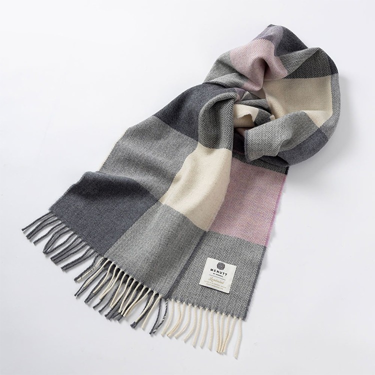 [MCNUTT OF DONEGAL]MCNUTT多色使いマフラー2024_1 BOX付き グレー/ピンク