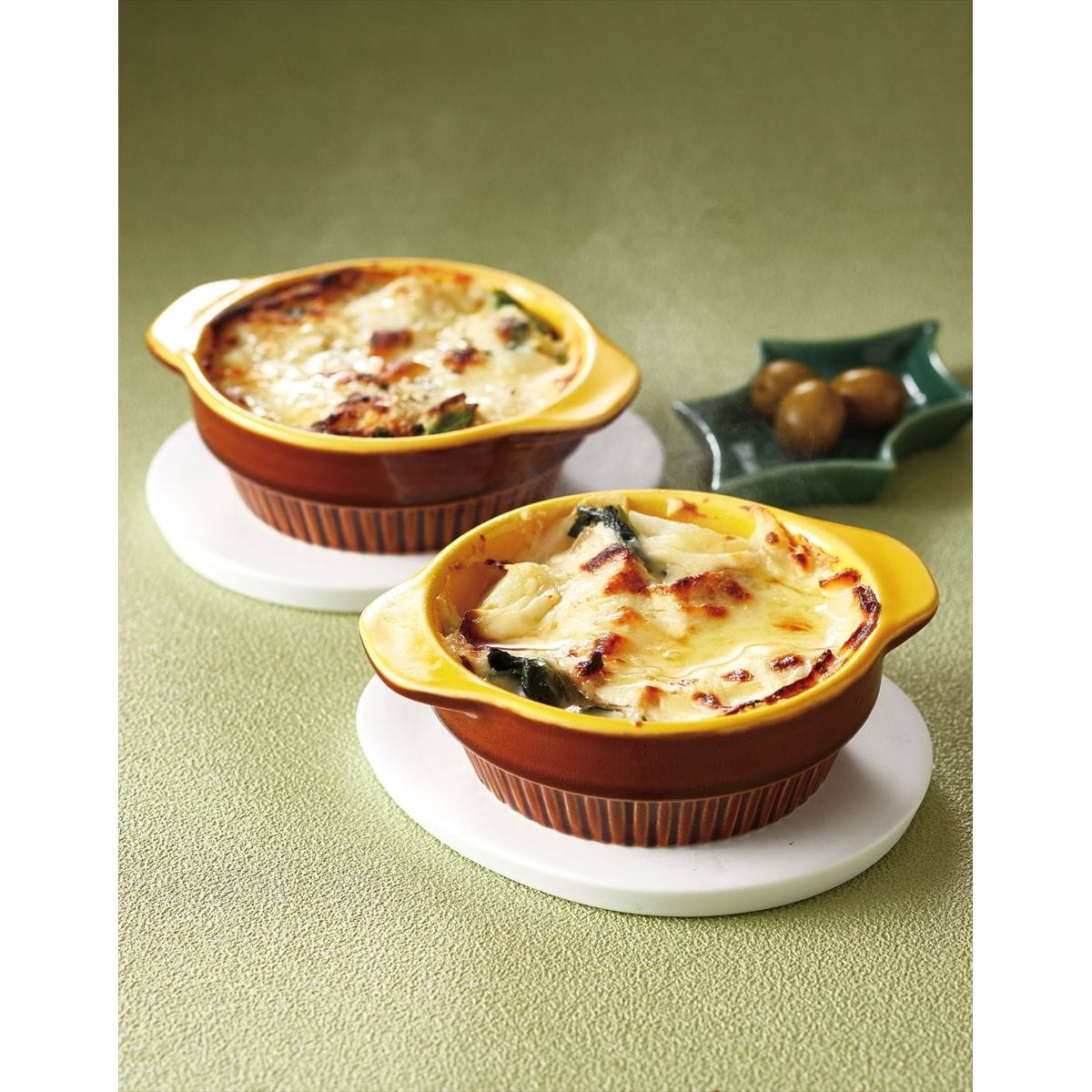 北海道 赤井川村 山中牛乳グラタン 2種計10個〔チキングラタン160g×5、帆立グラタン160g×5〕