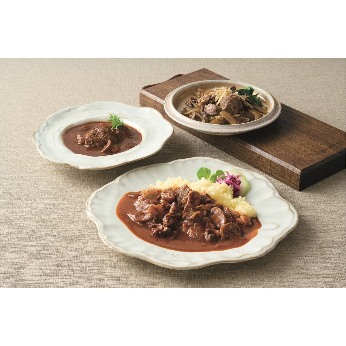 福島県 大玉村 あだたら酵母和牛の煮込み料理詰合せ