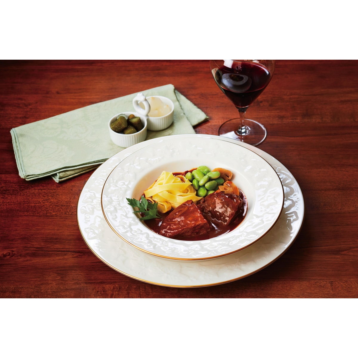 山形「アル・ケッチァーノ」奥田政行監修 牛ほほ肉と秘伝豆の煮込み