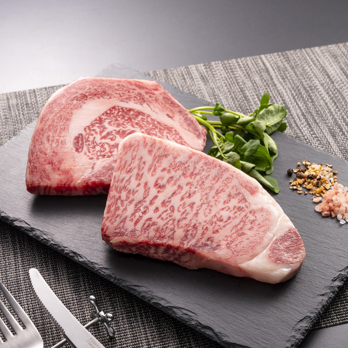 おかやま和牛 A5等級 ステーキ 食べ比べセット 〔和牛サーロインステーキ150g、和牛リブロース150g、岩塩2種〕