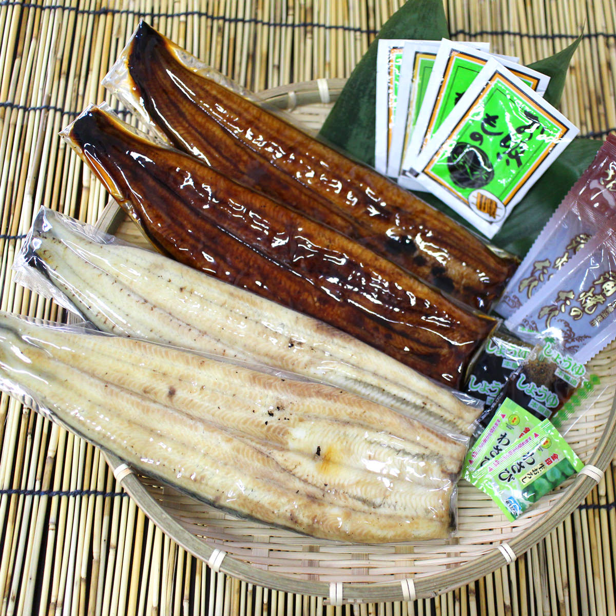 浜松 浜名湖 うなぎ蒲焼 白焼 4人前 長焼き 〔うなぎ蒲焼×2、うなぎ白焼×2、たれ山椒×2、醤油×2、わさび×2、粉末吸物×4〕【沖縄県・離島 配送不可】