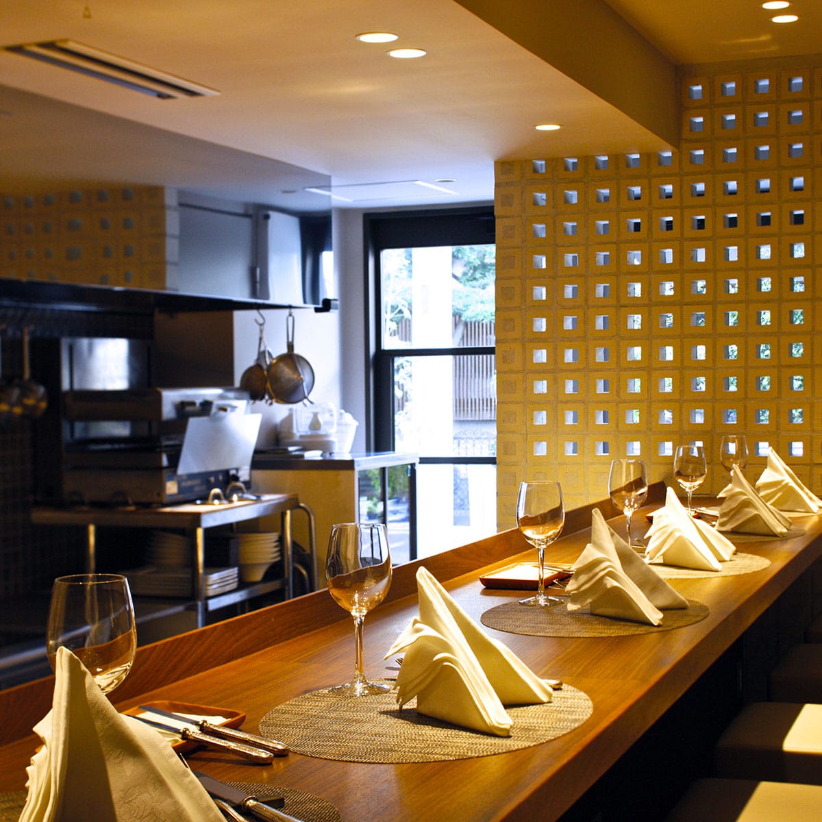 ラ・ソース古賀 ソースキュリー 〔220g(1~2人前)×4〕 フレンチレストラン ラ・ファソン古賀 冷凍カレーソース