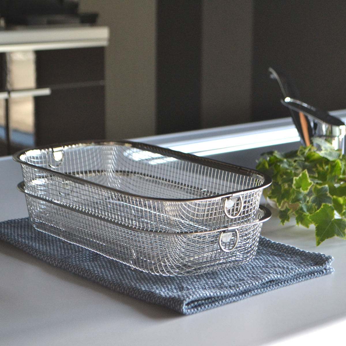 すっきり暮らす 水切かご 浅深セット 〔サイズ:約35.8×20.3×高さ7.0cm(浅型)/9.5cm(深型)〕【沖縄県・離島 配送不可】