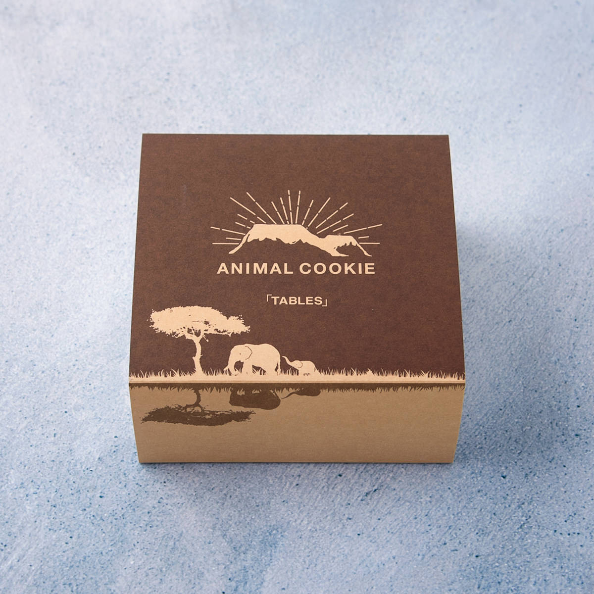 TABLES アニマルクッキー 陸の動物 BROWN缶 〔220g(ゾウ・クマ・リス・カバ・ワニ各6、メレンゲ菓子)〕