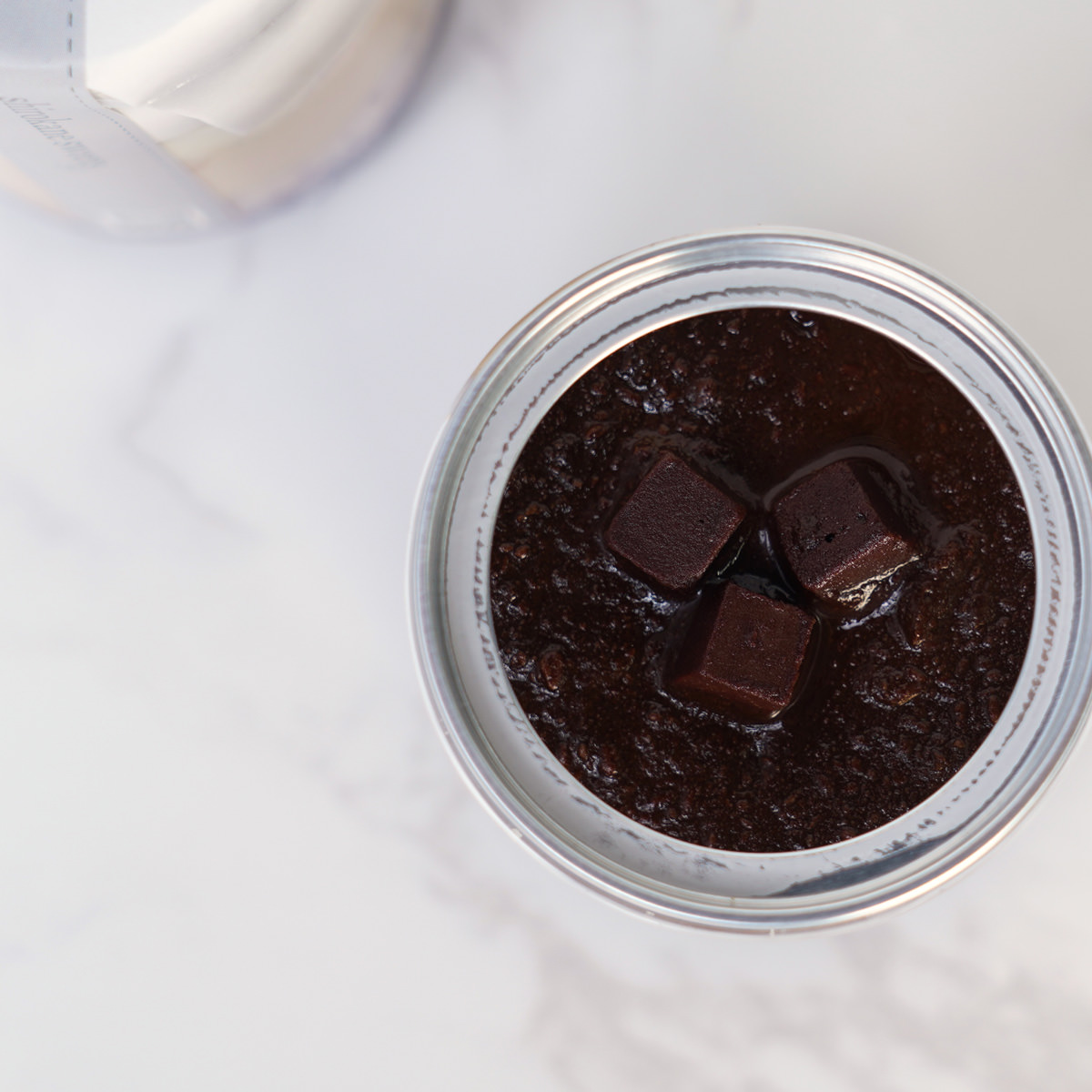 白金ホワイトティラミス缶 カフェ・ショコラ〔(高さ97mm、底径48mm)×4〕