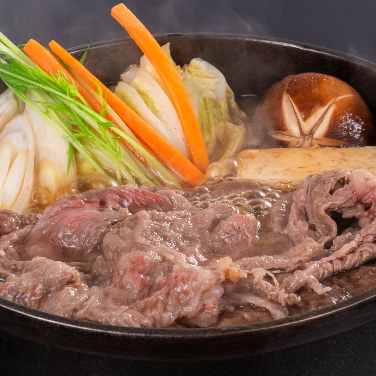 松阪牛 すき焼き用 ロース 木箱入 贈答用 〔600g〕