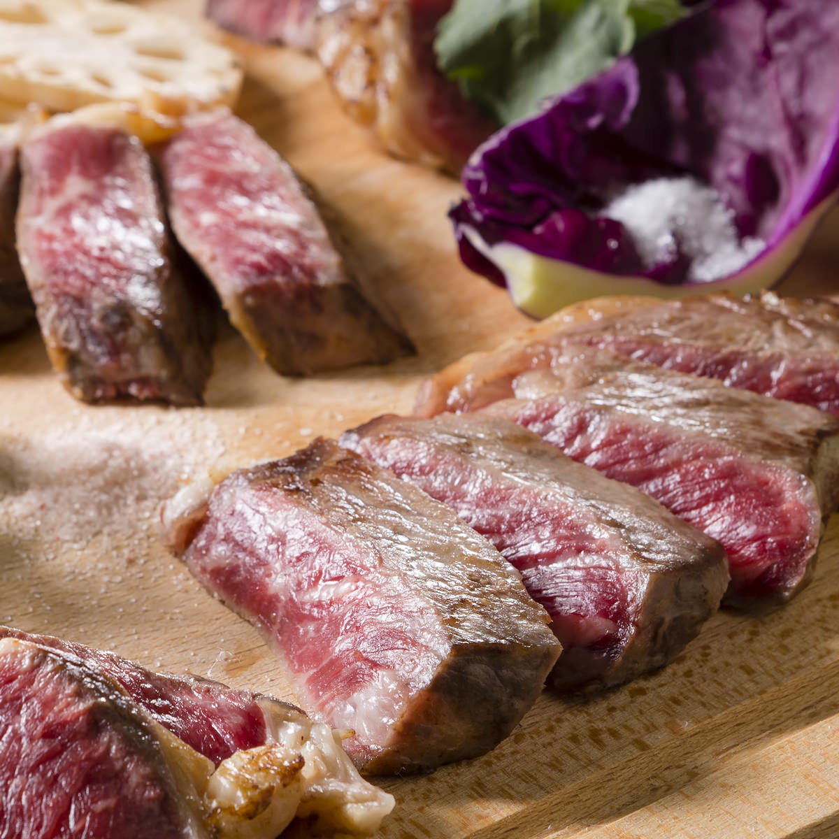 発酵熟成肉 黒毛和牛とUSビーフ 食べ比べセット 〔和牛カタロース150g×2、US牛カタロース150g×2、岩塩2種〕