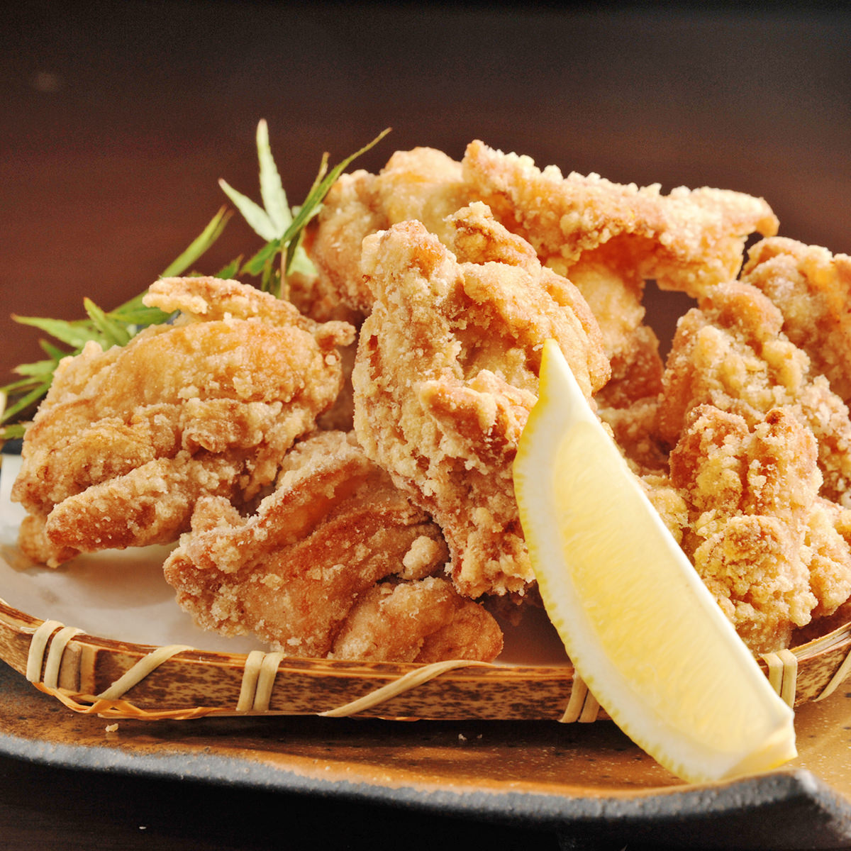 綾鶏まんぷく贅沢セット 〔からあげ用とり肉3種、とり天用むね肉、とり飯の素2種、秘伝のタレ、大分県産米、片栗粉、てんぷら粉〕