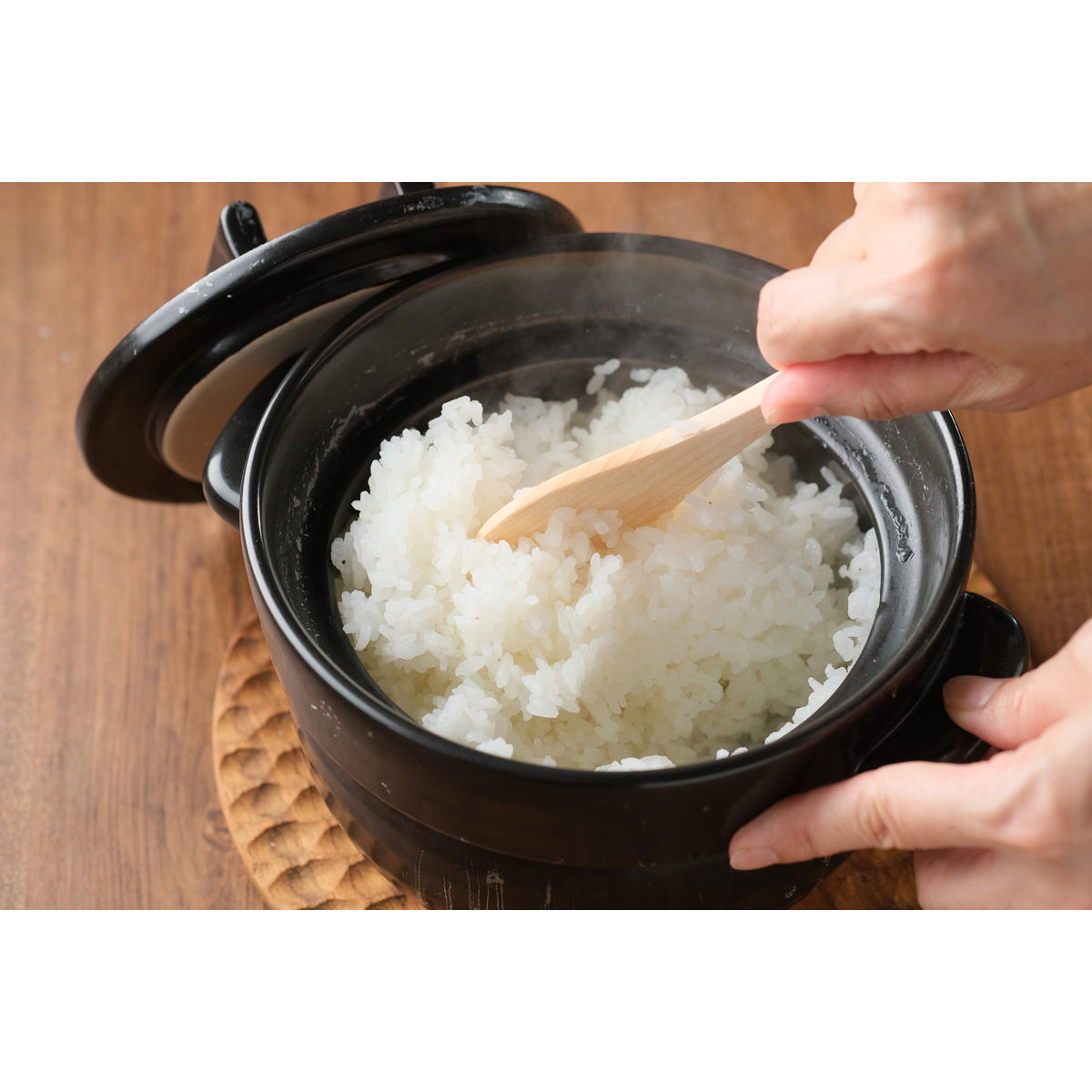新潟県産米 雪温精法 新之助〔2kg×2袋〕
