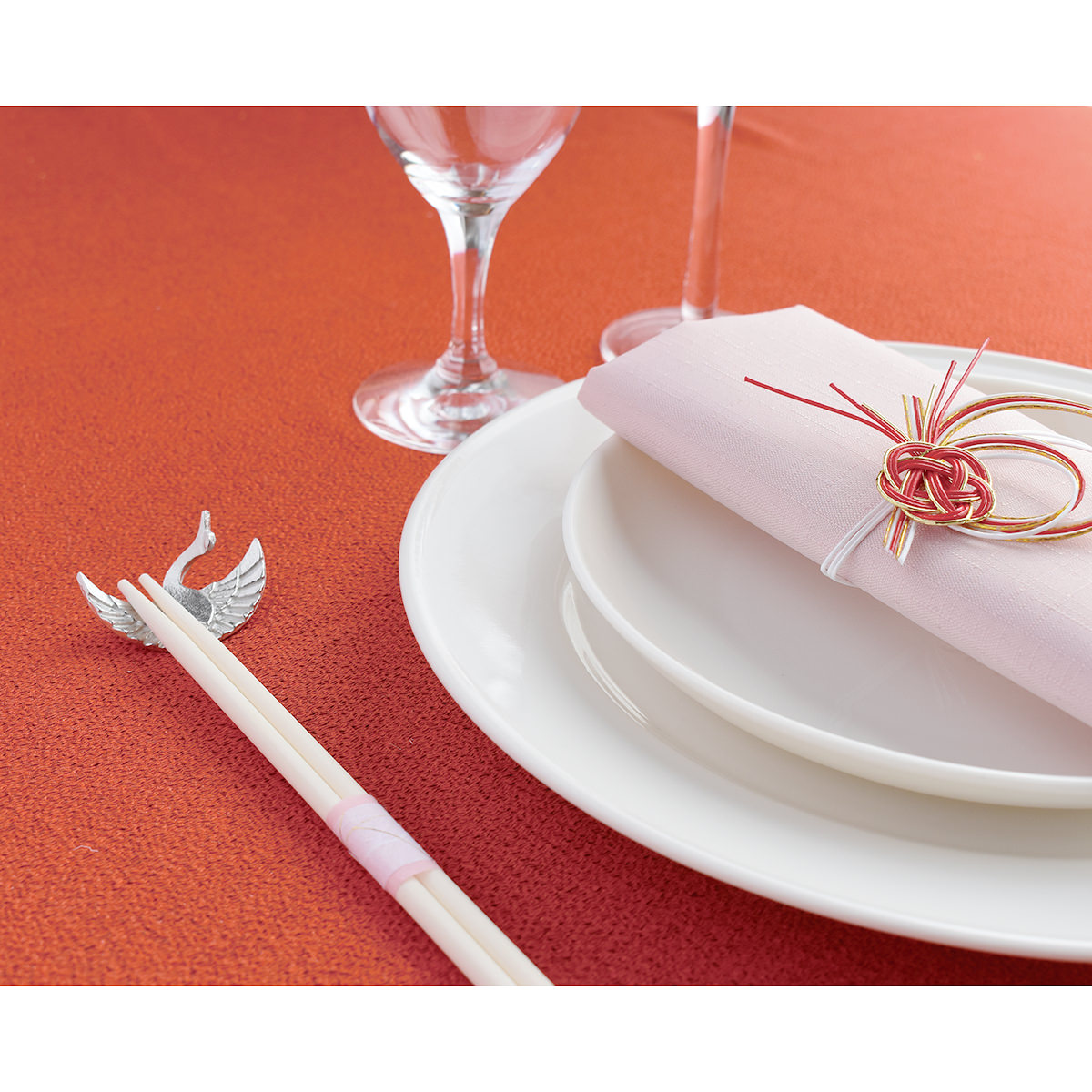 錫箸置き 向かい鶴 〔幅5×奥行2.8×高さ1cm×2個〕