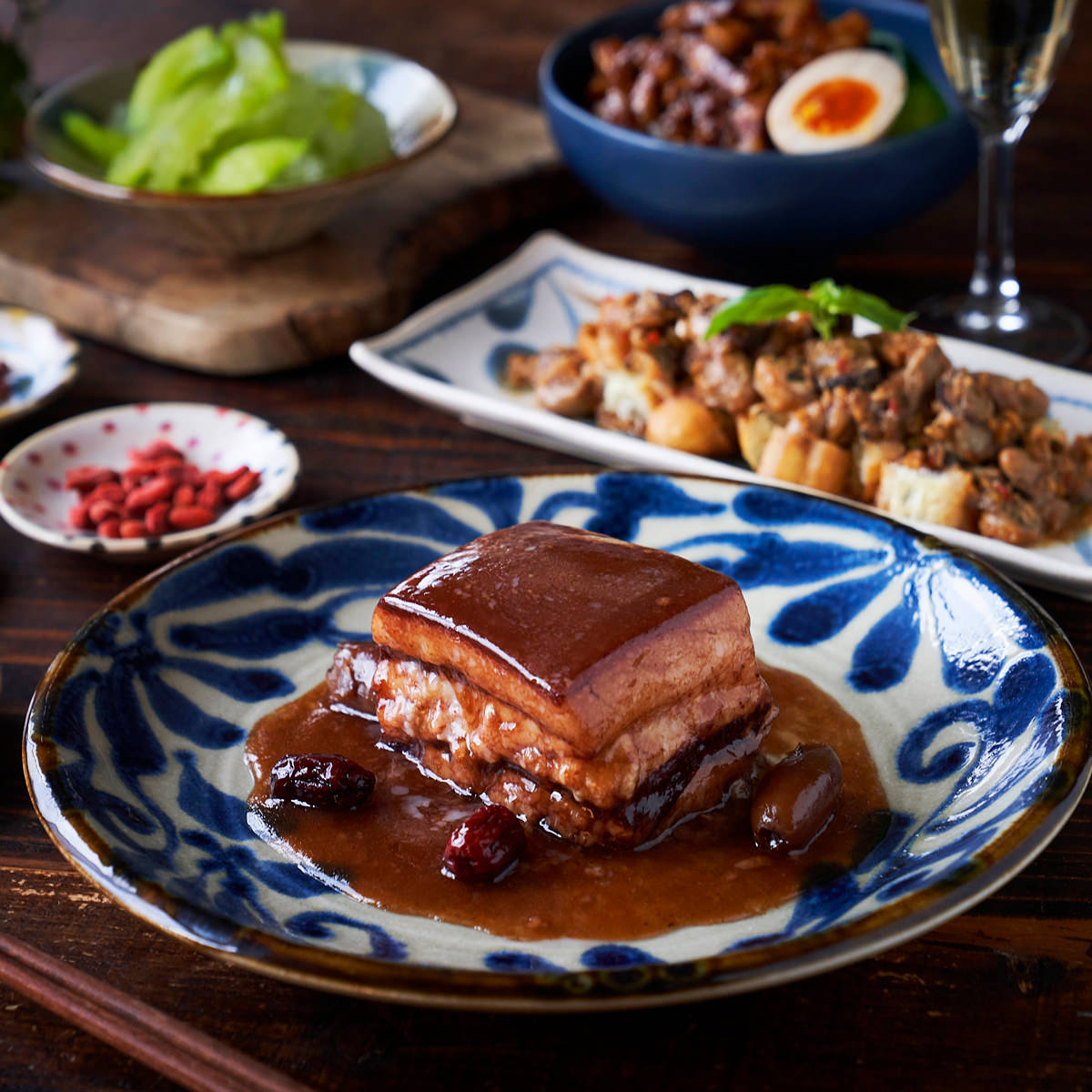 フージンツリー 台湾 豚バラ肉の角煮と牡蠣と揚げパンセット 〔豚バラ肉の角煮 ナツメとハイビスカスソース、牡蠣と揚げパンのニンニクソース〕
