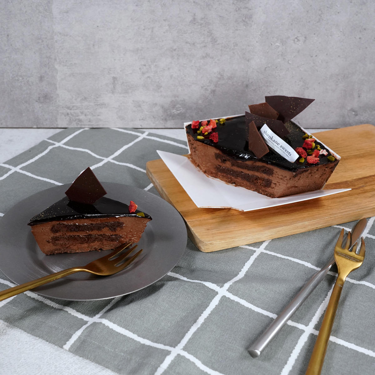 スイーツボックス 白金ミロワール ショコラ〔底95mm×95mm×高さ40mm〕