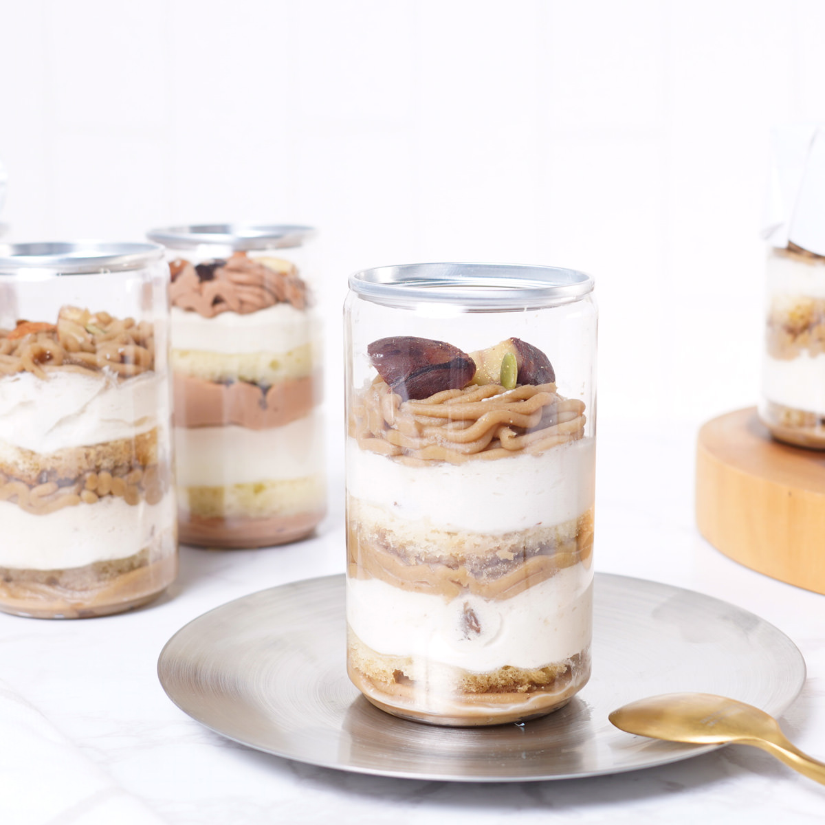 白金モンブラン缶 4種アソート〔山江栗・和栗&ナッツ・ショコラ・ベリー〕