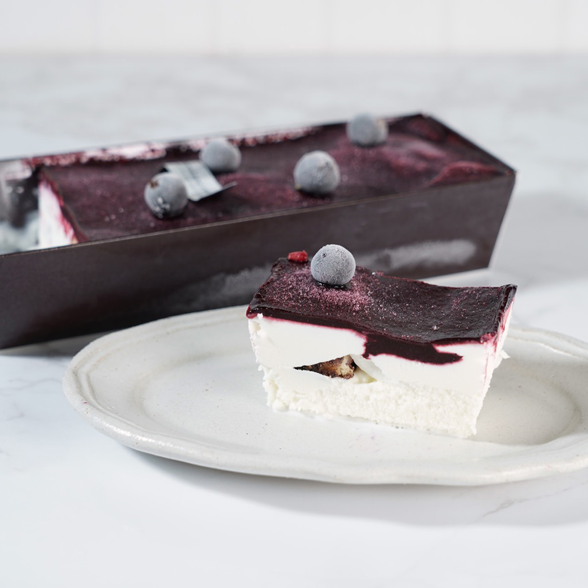 白金プレミアム手作りアイスクリームケーキ カシス〔約250g〕