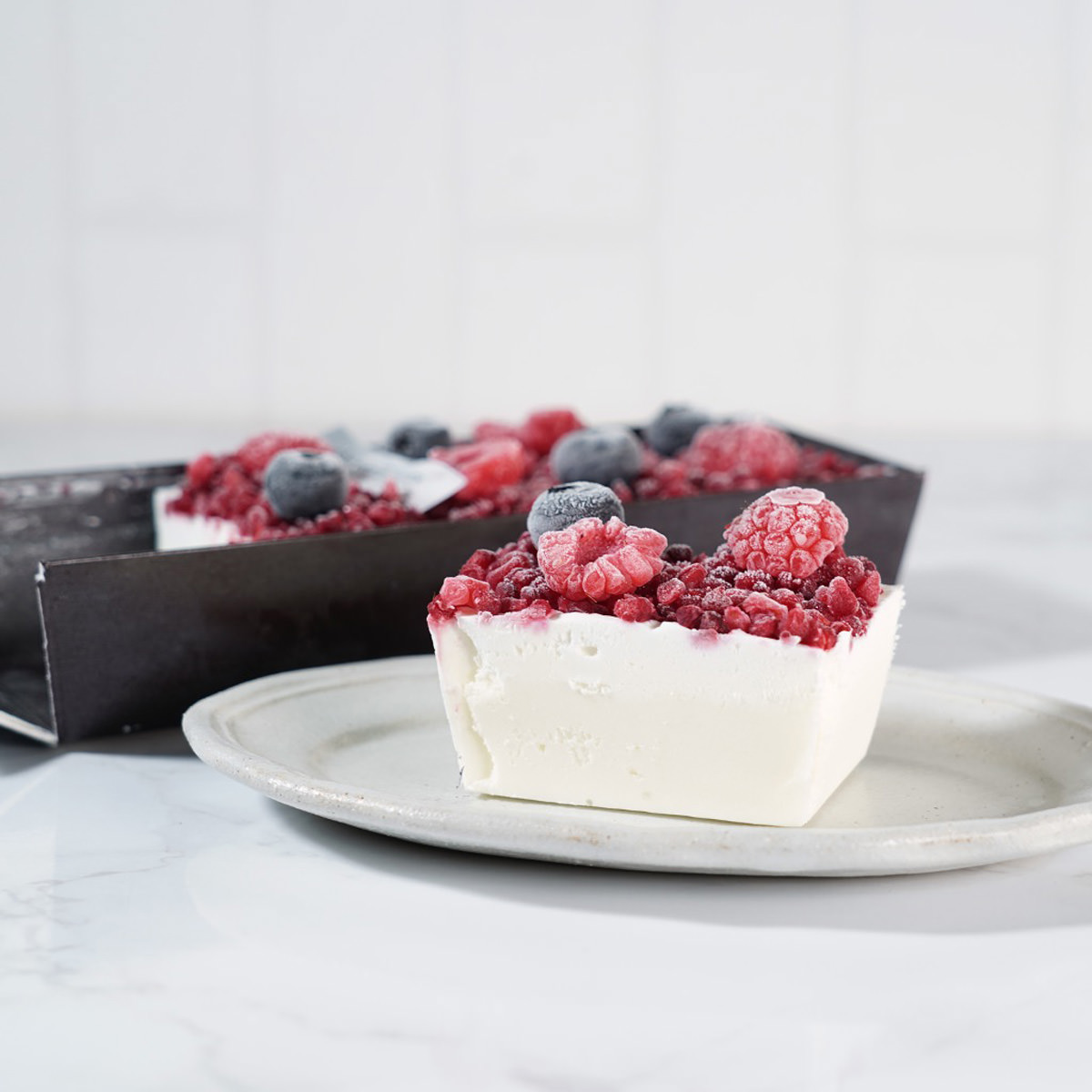 白金プレミアム手作りアイスクリームケーキ プレーン〔約250g〕