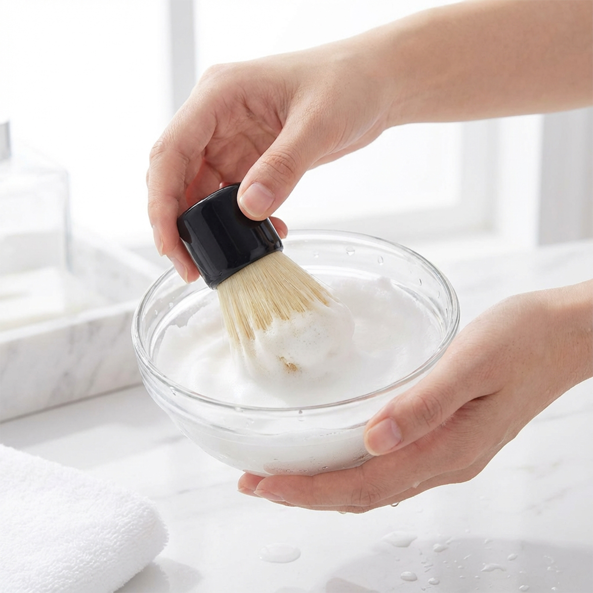 ■特許取得（第6128364）　黒ずみに！ニキビ予防に！毛穴の奥まで洗顔！お肌を優しく洗い上げる[熊野筆・洗顔用ブラシ（大）]洗顔筆でツルツル肌に！