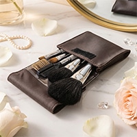 熊野筆メイクブラシ5本セット＆携帯用化粧ポーチ[ショート軸タイプ・ホワイトパール]　癒しの熊野化粧筆　宮尾　広島県　化粧筆専業メーカーの一品