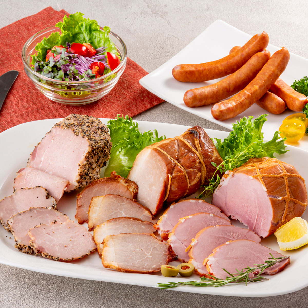 南州農場 黒豚ギフト 詰め合わせ 〔焼豚200g、モモハム200g、モモハムパストラミ200g、荒挽きウィンナー120g〕