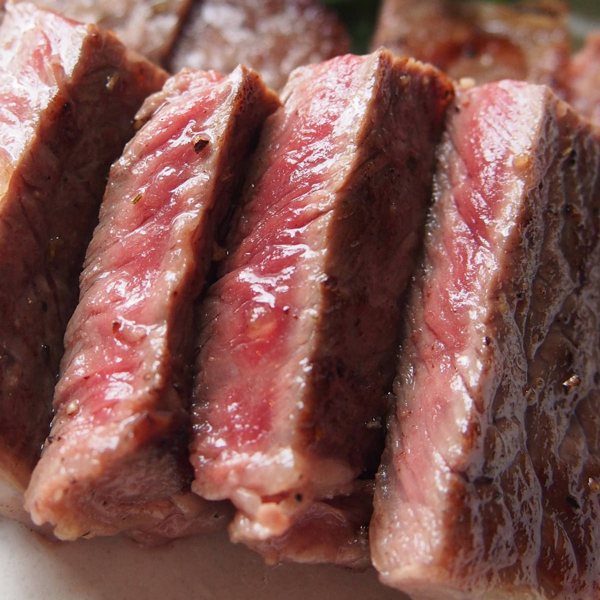 丸福商店　飛騨牛サーロインステーキ　化粧箱入〔約170g×4枚〕