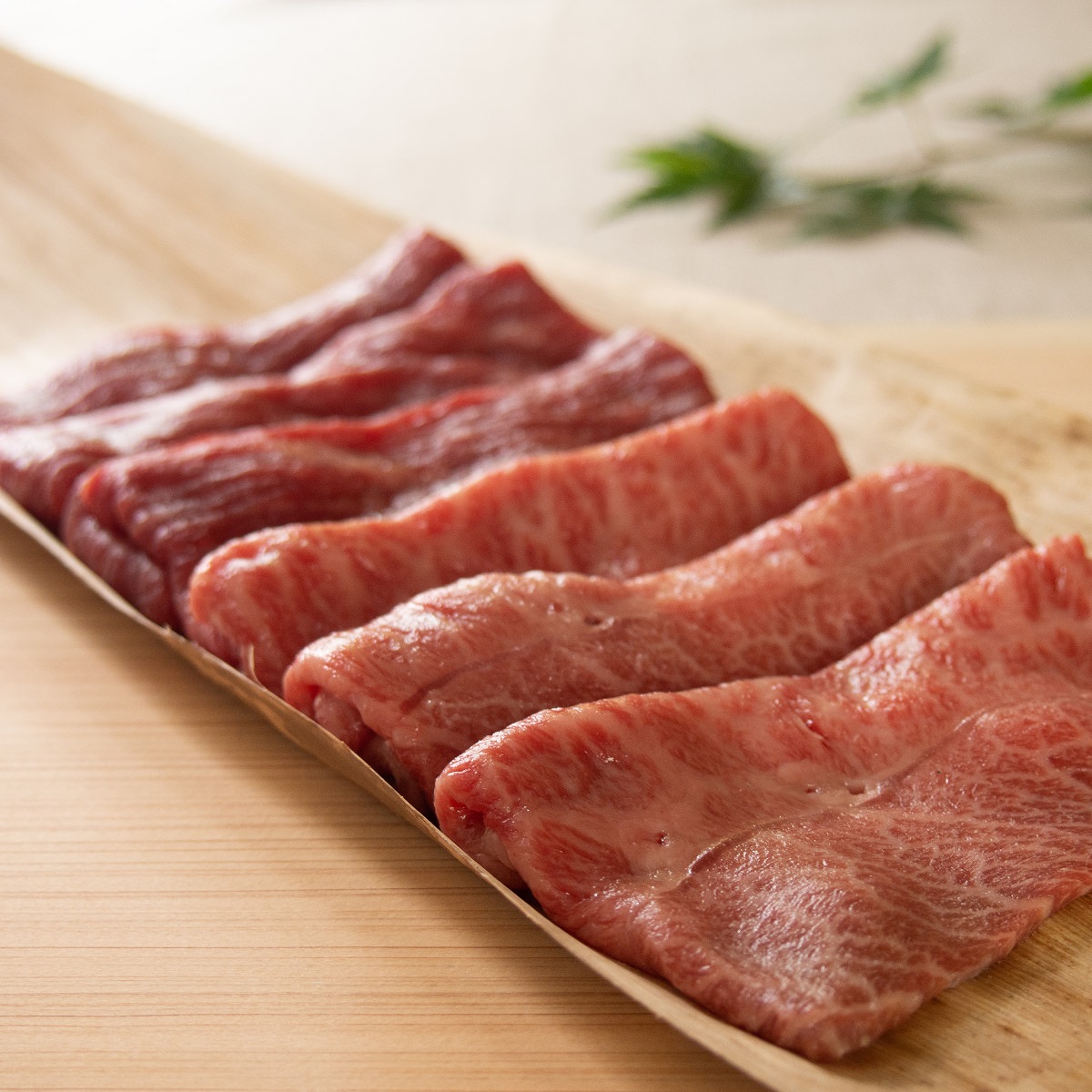 丸福商店　 紅白和牛すき焼きセット 6～7人前 ギフト箱〔飛騨牛500g・みなと牛500g〕