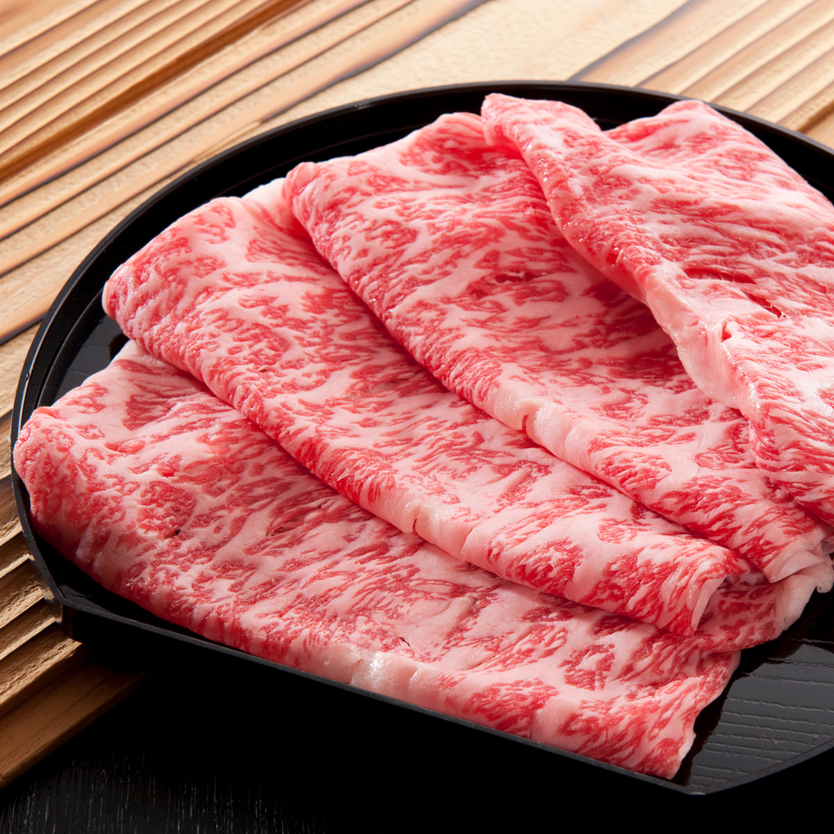 高橋畜産食肉　山形牛 すき焼きセット 2種盛り〔肩ロース300g、バラ250g〕