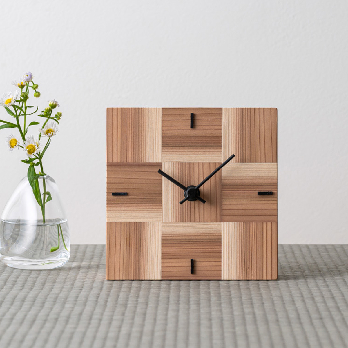 ko NENRIN 市松 置き時計〔サイズ：W124×H124×D38mm、単三電池1本〕【北海道・離島 配送不可】