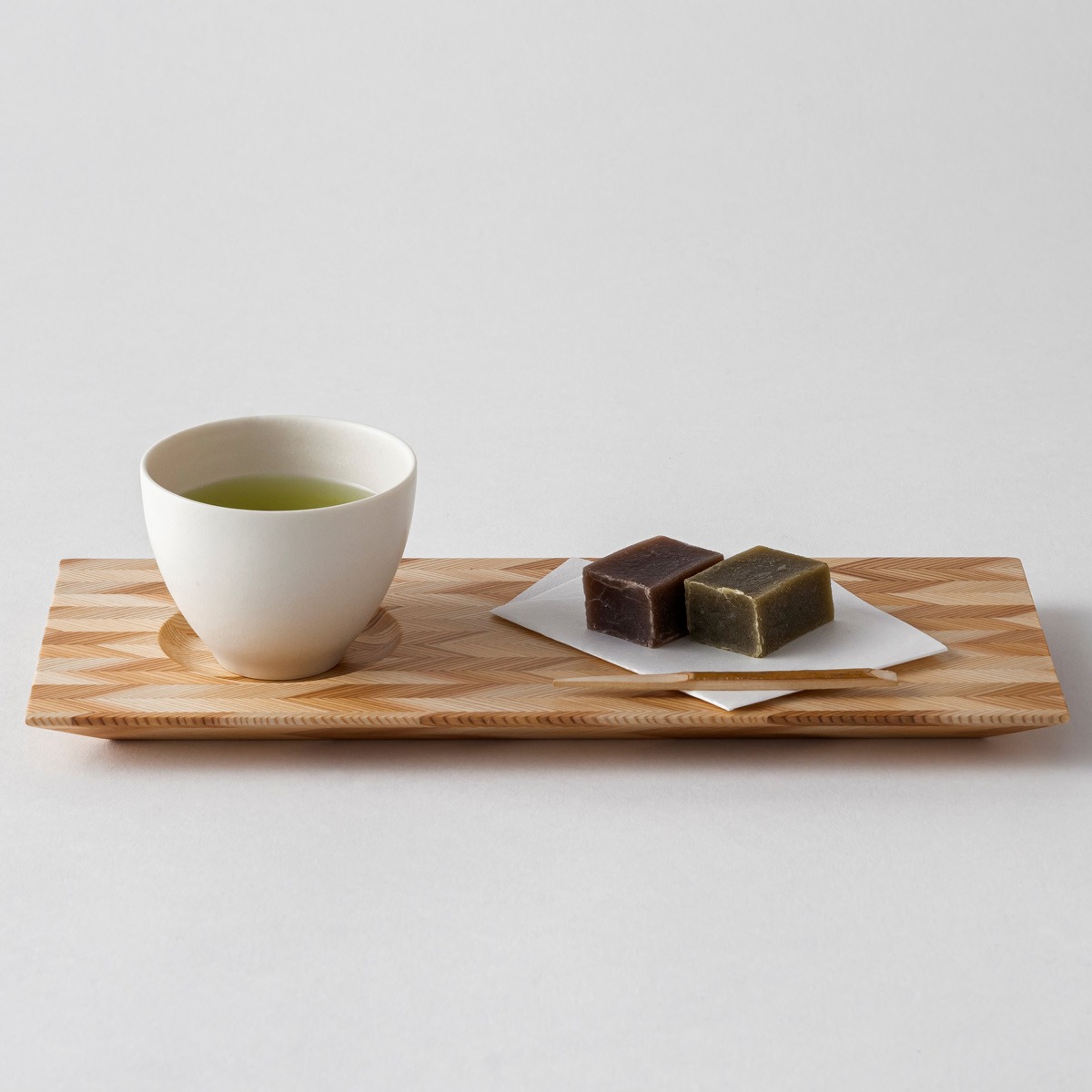 YAGASURI 矢絣 銘々皿 〔サイズ：W270×D110×H15mm〕【北海道・離島 配送不可】