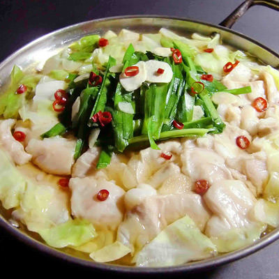 博多を代表する鍋料理『もつ鍋』　博多牛もつ鍋