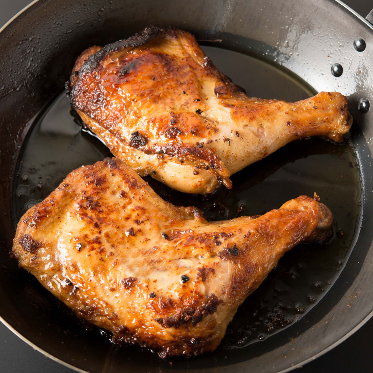 さぬき骨付鶏（若鶏）とええとこ鶏セット〔骨付鶏240g×2・ええとこ鶏120g×2・チキンオイル25g×4〕