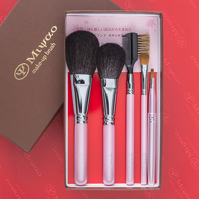 【日本ギフト大賞 2015 広島賞】熊野化粧筆メイクブラシ　ピンクパール5点セット　癒しの熊野化粧筆　宮尾　広島県　熊野筆の証シリアルナンバー付き商品