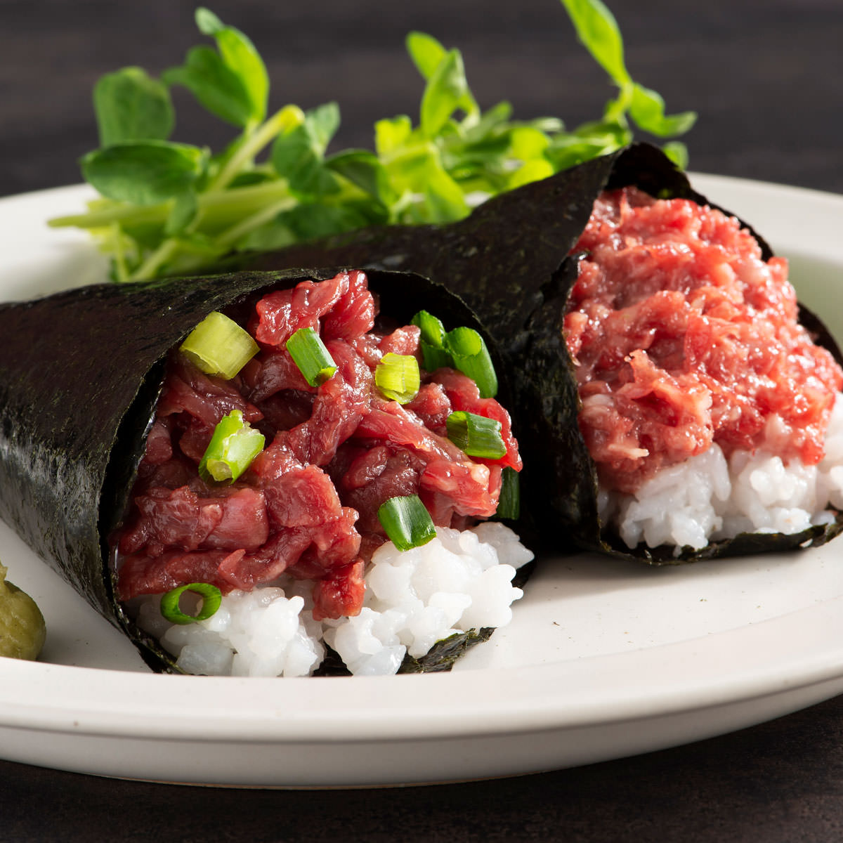 フジチク ふじ馬刺し 手巻きセット 〔ユッケ50g×2、ネギトロ50g×2、馬刺しのたれ5ml×2、ユッケたれ10g×2〕