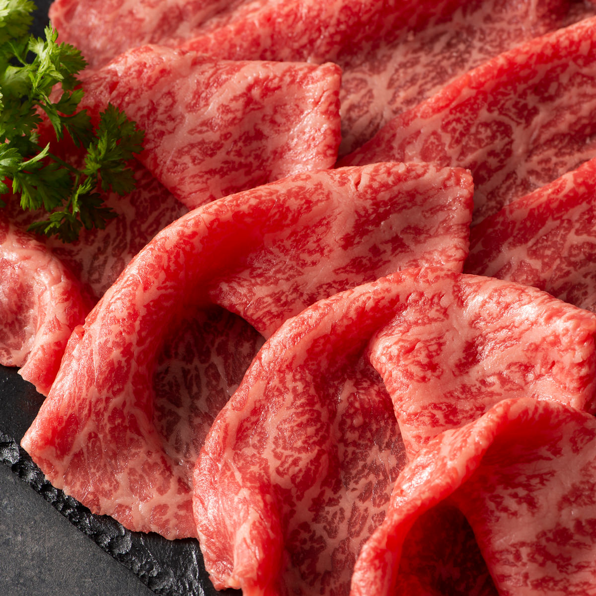 フジチク 藤彩牛 モモ すき焼き・しゃぶしゃぶ用 〔300g〕