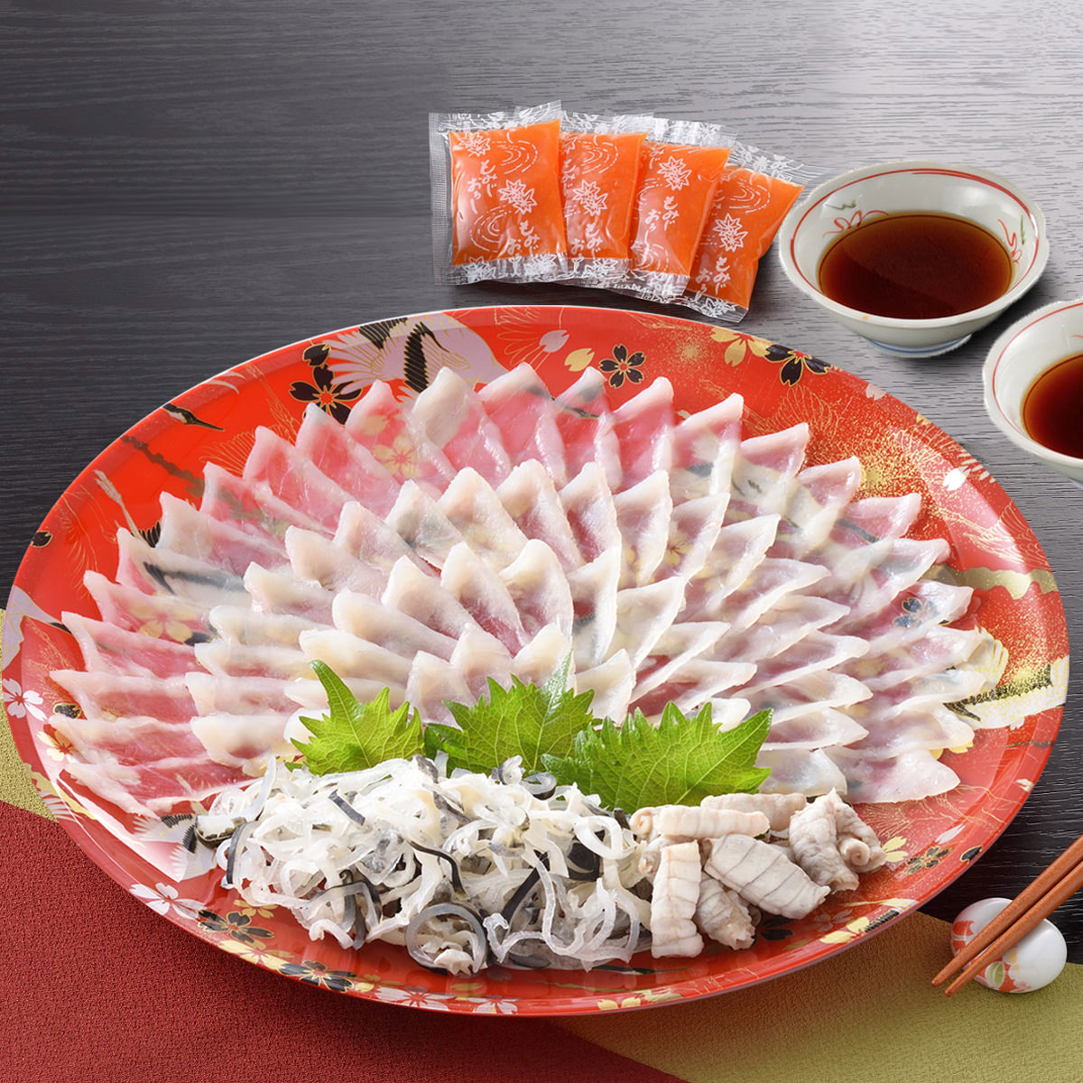 とらふく刺身セット 約3人前 〔とらふぐ刺身65g、とらふぐ皮30g、とらふぐ身湯引20g、薬味ほか〕