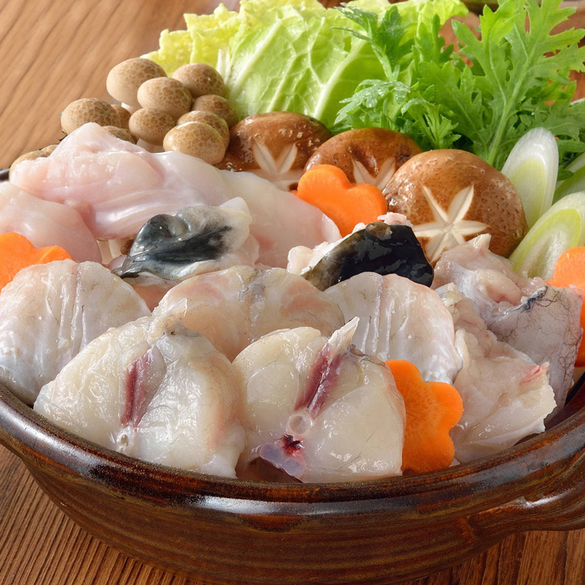 とらふくちり鍋セット 約2人前 〔とらふぐちり200g、ふぐつみれ80g、薬味ほか〕