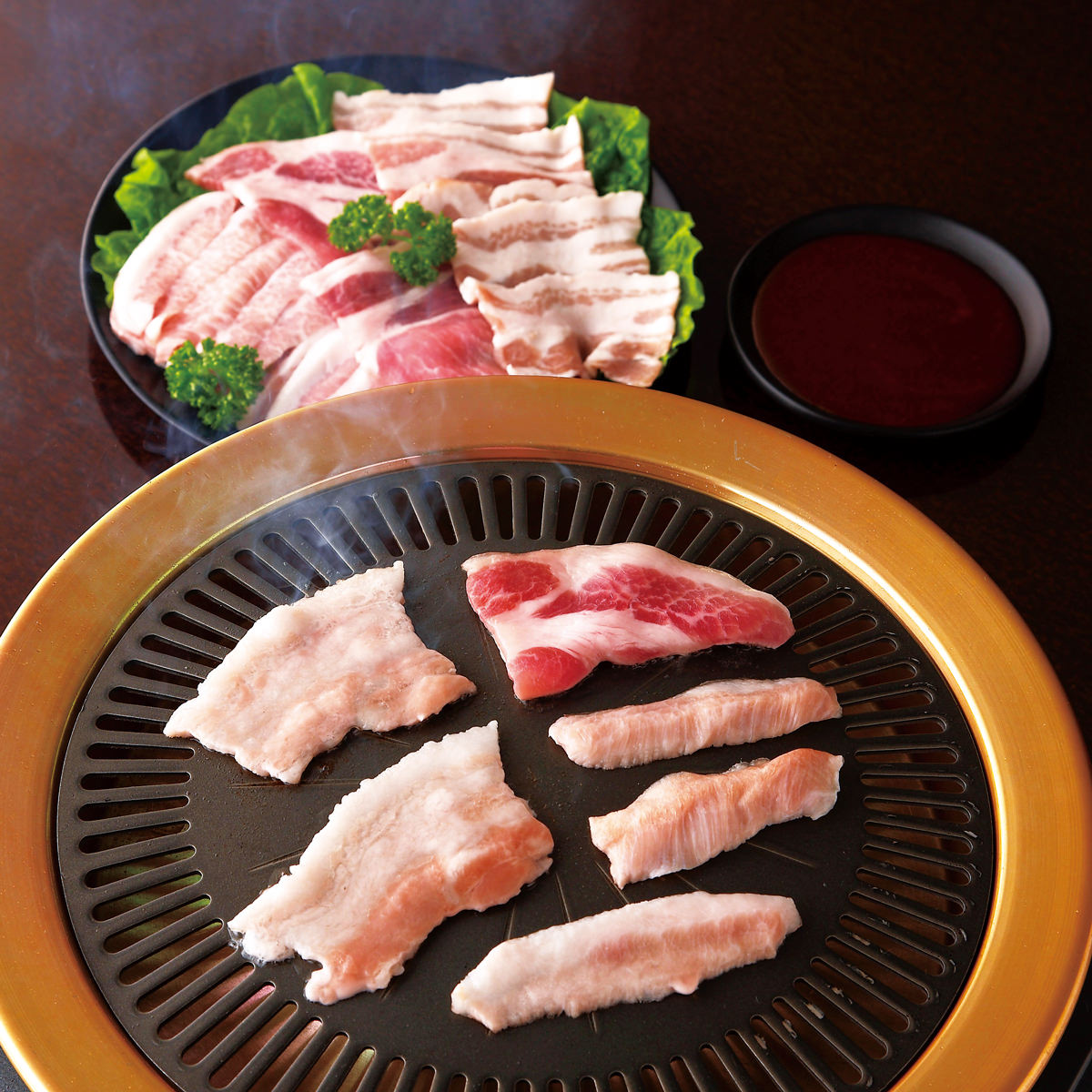 南国バーベキュー 牛・豚・鶏セット 〔霧峰牛肩ロース400g、北斗の島豚ロース400g、大阿蘇鶏モモムネ400g〕【北海道・沖縄・離島 お届け不可】