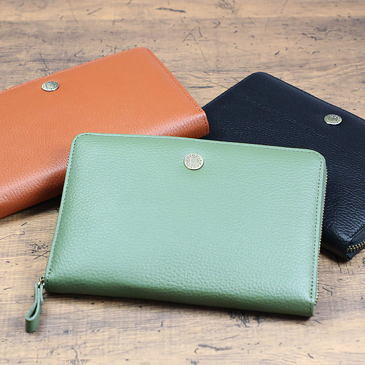 小田清 仕分けが出来る牛革お薬手帳ケース 豊岡工房 〔縦13.5×横20×マチ2cm、270g〕