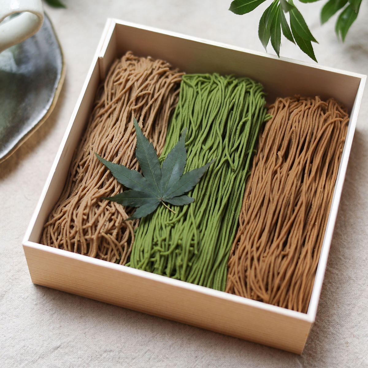 日本茶水晶 いも栗カボチャ くず餅 静岡産お茶ペースト 〔9個入〕